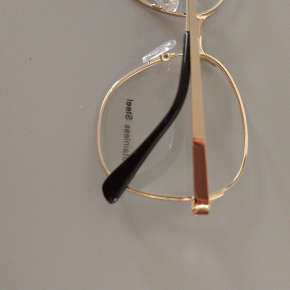 Large Gold Eyeglasses - Picture 4 of 16